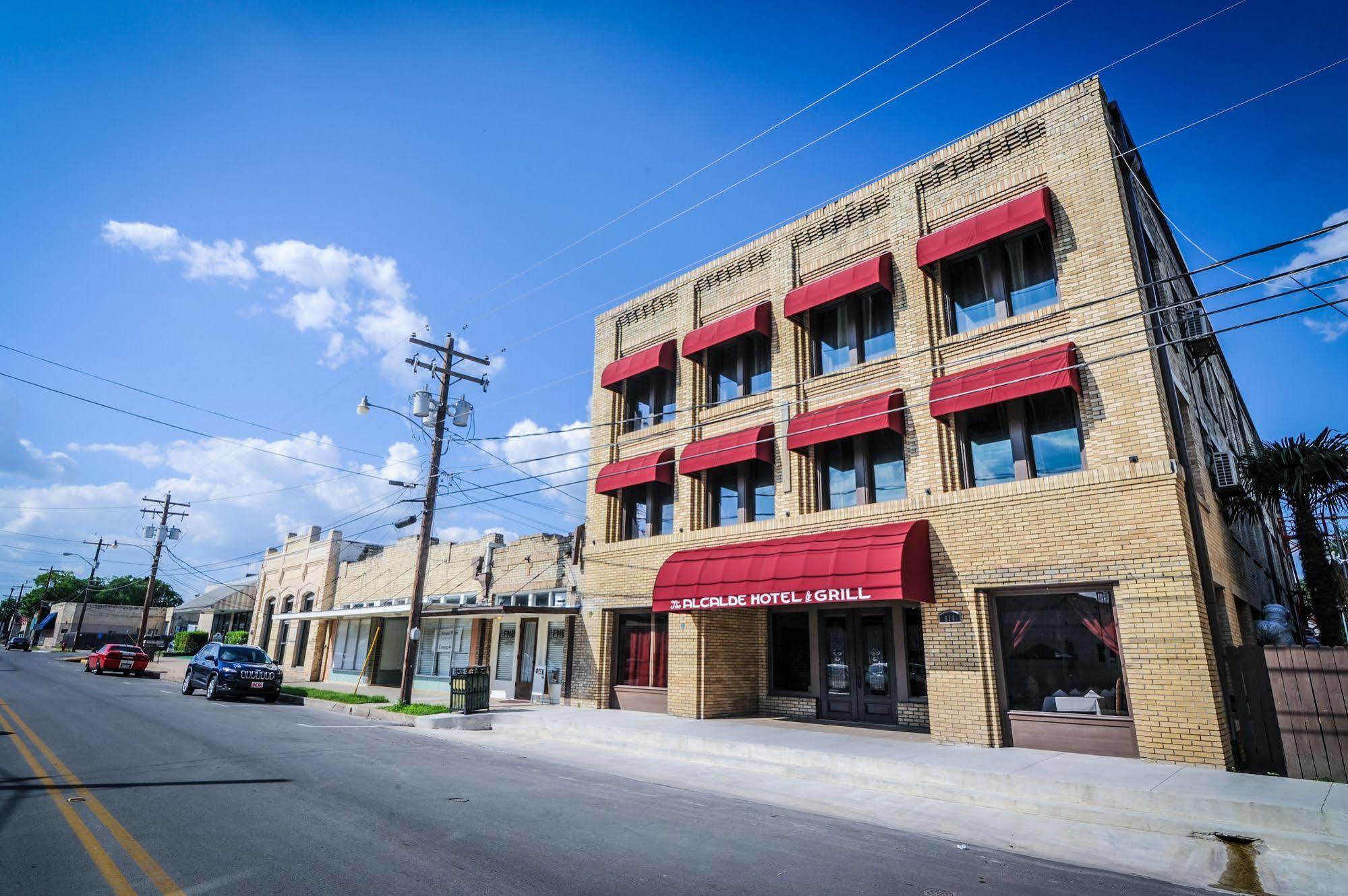 The Alcalde Hotel By Oyo Gonzales Exterior photo
